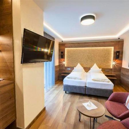 Hotel Lamm Heimbuchenthal Екстериор снимка