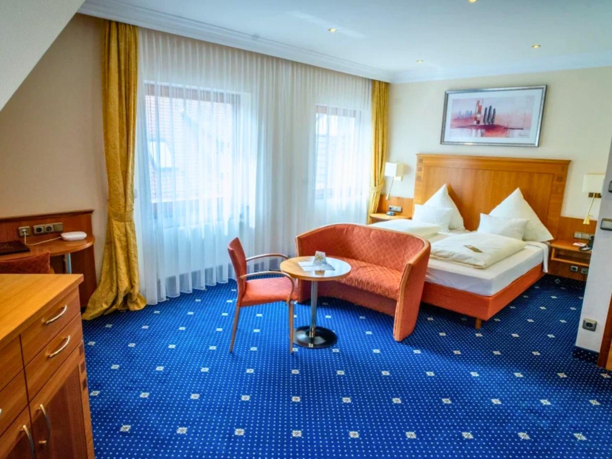 Hotel Lamm Heimbuchenthal Екстериор снимка